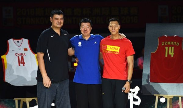 bsports- 南特传奇球星退役仪式举行，数万球迷到场致敬  